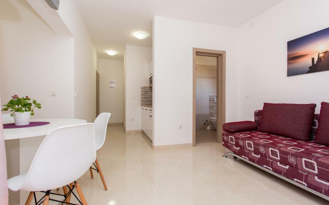 Apartments Mira Baška Екстериор снимка