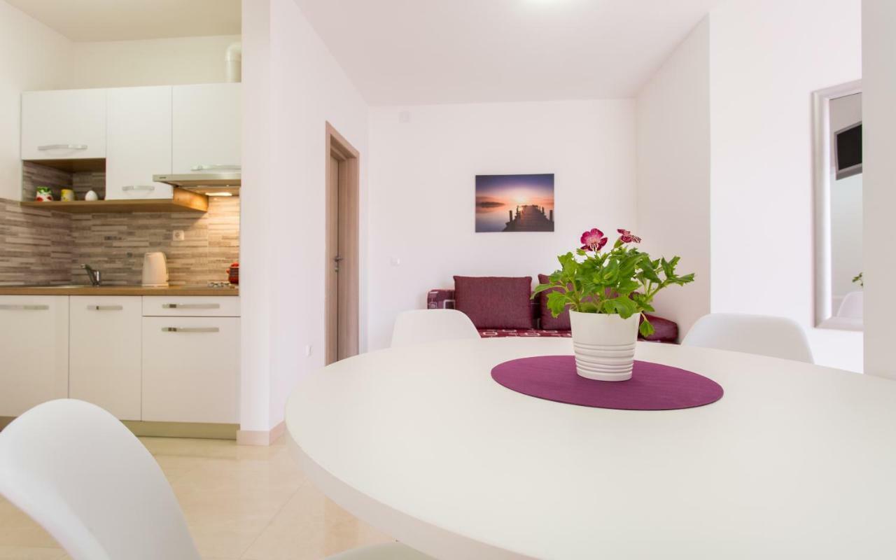 Apartments Mira Baška Екстериор снимка