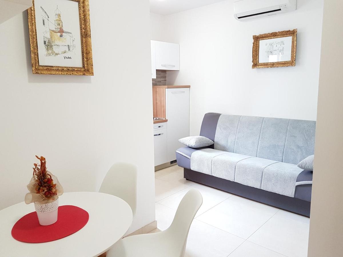 Apartments Mira Baška Екстериор снимка